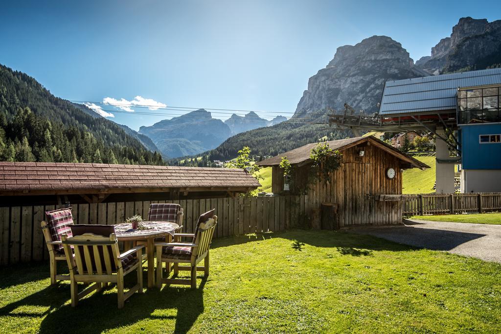 Chalet Prades Dolomiti Lodges Ла Виля Екстериор снимка